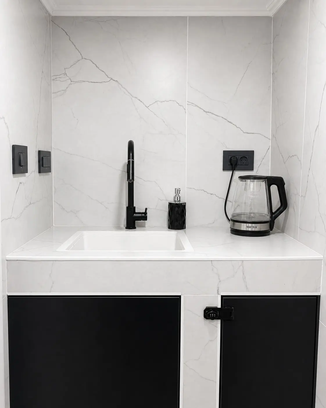 Le bar et la kitchenette pour vos boissons et vos plats